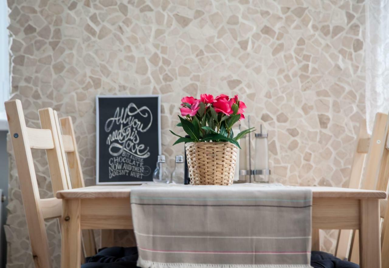 Downtown Pedestrian Zone Apartment Bratislava Bagian luar foto
